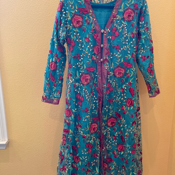 Beautiful 3 piece Salwar kameez dupatta set chest size 36/38 or US size Medium - Picture 3 of 4